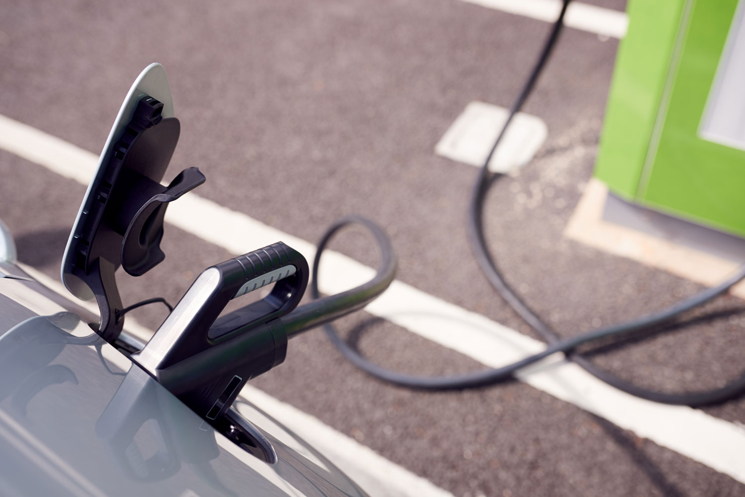 Electric car chargers will be mandatory in parking areas until 2024