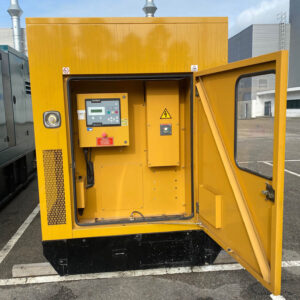 Gerador usado industrial Caterpillar, insonorizado, com 400kVA, com Caterpillar diesel, alternador Caterpillar e controlador Caterpillar